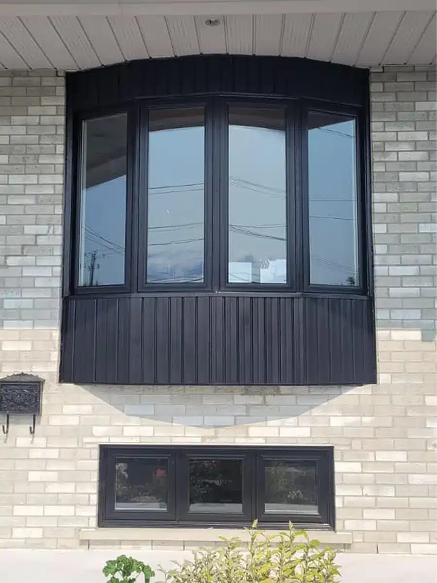 Black Modern Bay Windows Installed in Montreal Residence